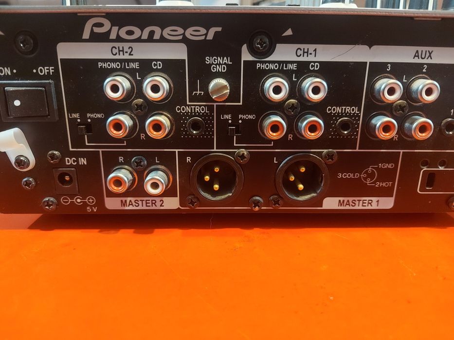 Vând Mixer Pioneer