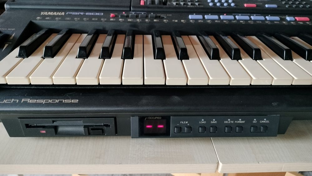 Orga Yamaha PSR-600