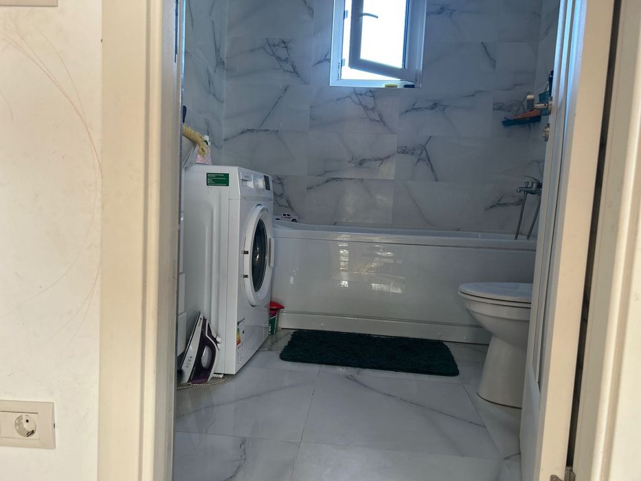 Vând casă 80 mp utilli panouri solare 10 kW