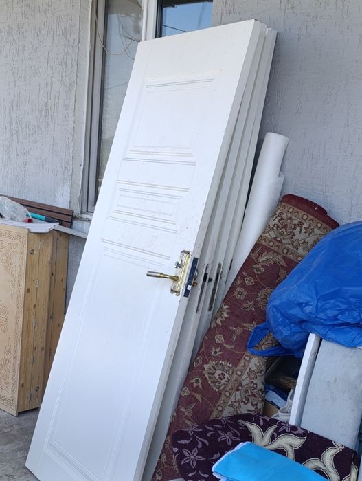 Продам двери б/у