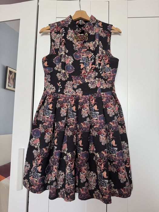 Официална къса рокля