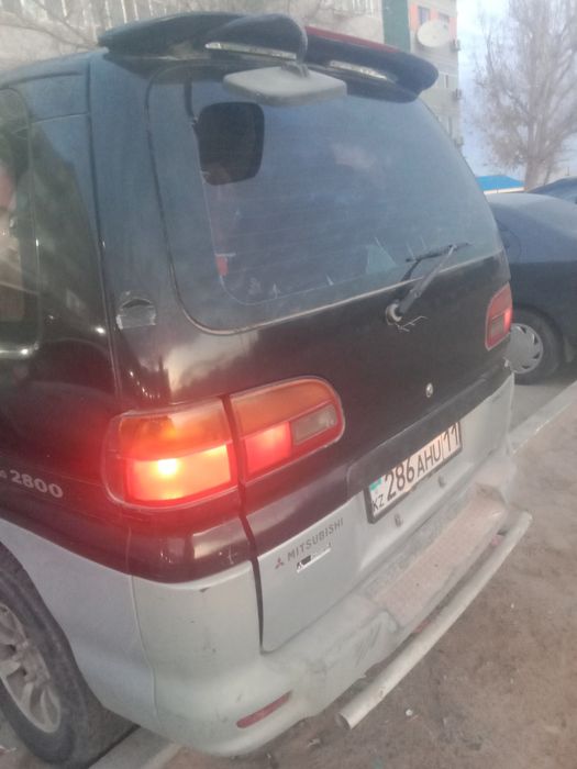 Митсубиси делика.