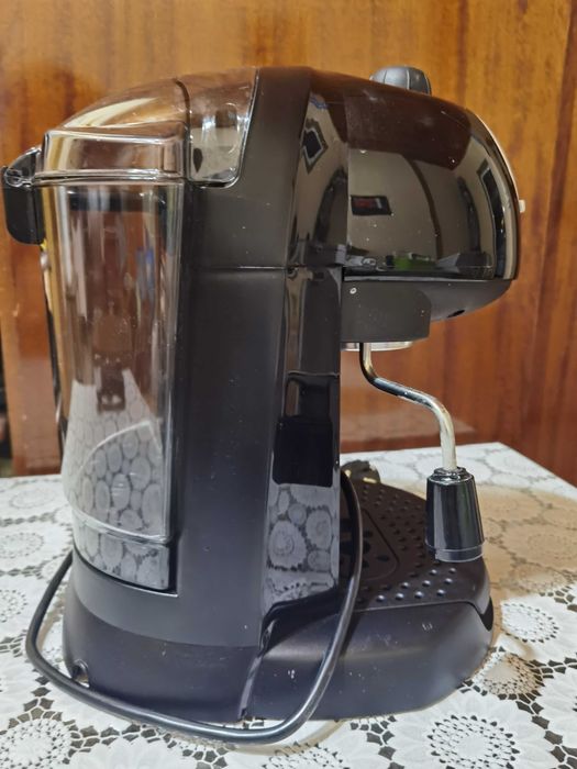 Кафемашина DELONGHI EC201CD.B 15 bar, 1000 ml, 1100 W, ЧЕРЕН