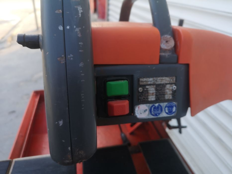 Husqvarna TS400F Машина за Рязане на Тухли Камък Чупещо Рамо