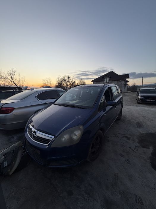 Dezmembrari/dezmembrez Opel zafira 1.9 cdti euro 4 cutie manuala