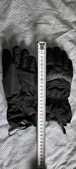 Детски ръкавички чисто нови!