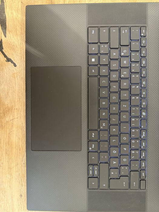 Dell xps 9720 17inch/ i9 / 3060 / 32 gb ram