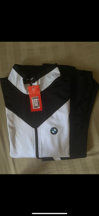 Спортивный мужской костюм