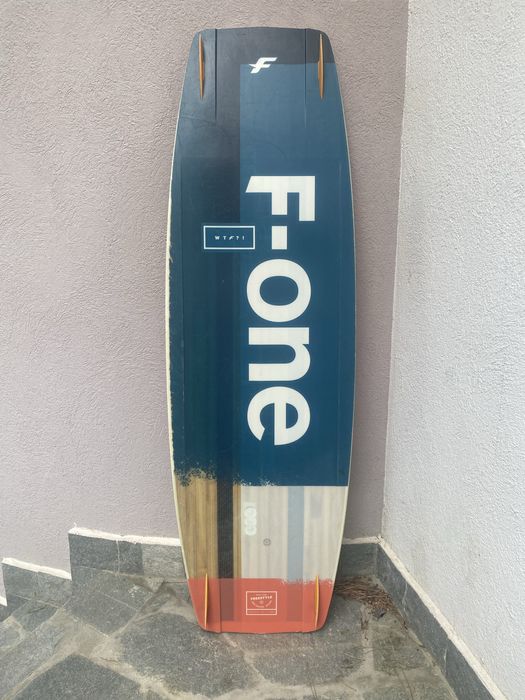 Продавам кайт дъска F-ONE Manera