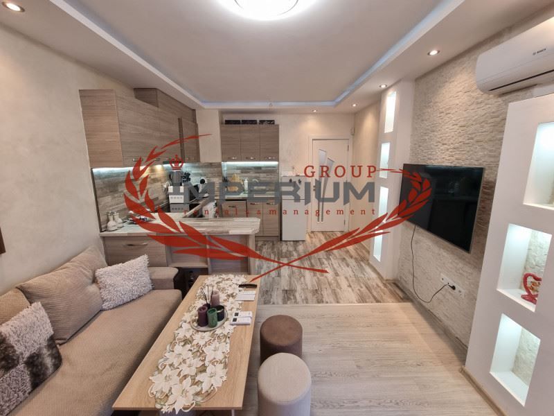 Дава се под наем Двустаен апартамент в Варна, м-т Пчелина - 120 кв.м за 612 € - Снимка #1