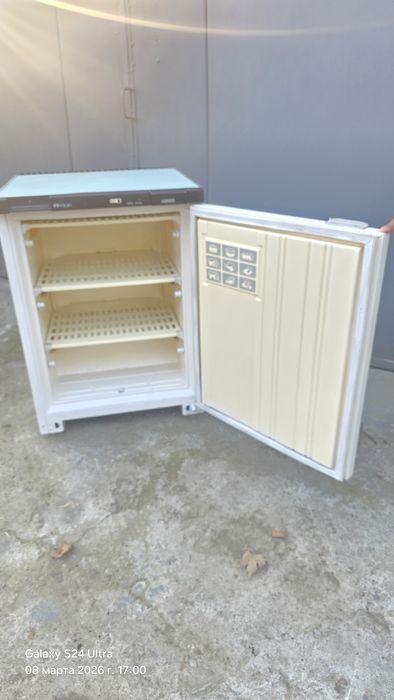 Продаётся морозильник