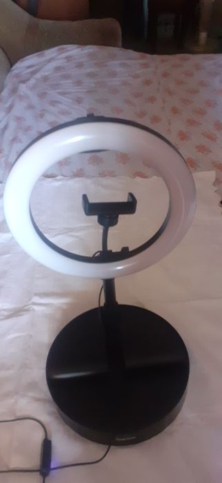 Hama ring light.