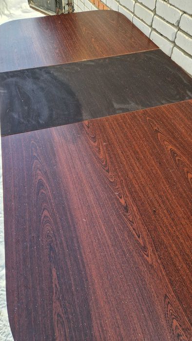 Продается стол /