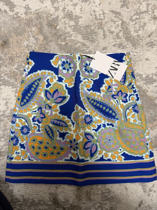 Чисто нова пола Zara