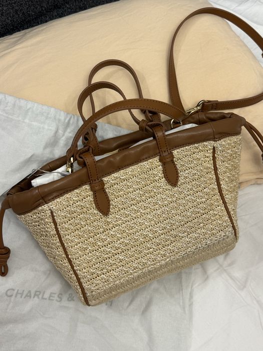 Новая сумка бренда Charles&Keith