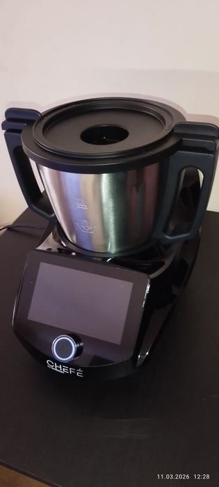 Продава се готварски робот.