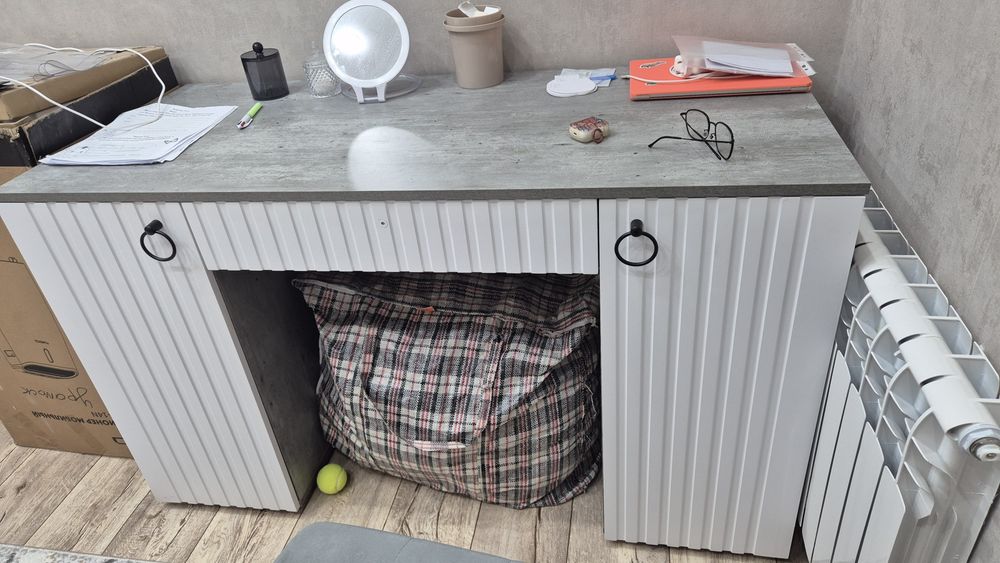 Продам стол письменный большой