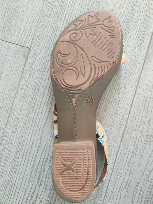 Летни дамски елегантни сандали, естествена кожа