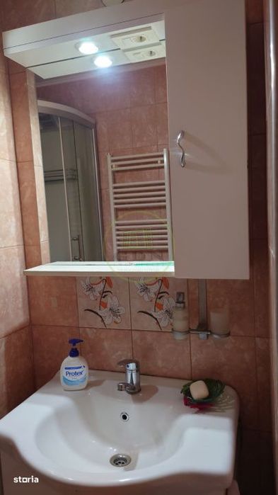 Apartament de vanzare doua camere decomandat, Vasile Aaron!
