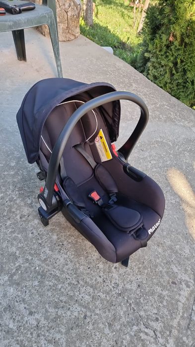 Vând Căruț 3 in 1