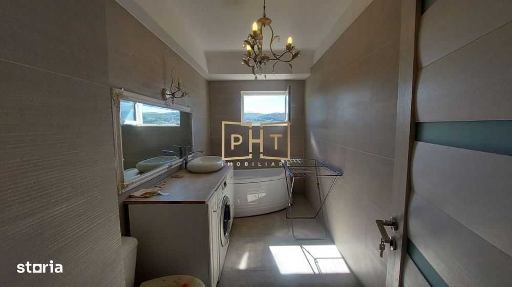 Apartament tip penthouse de vanzare, 2 camere, 68 mp, zona Aqua Park!