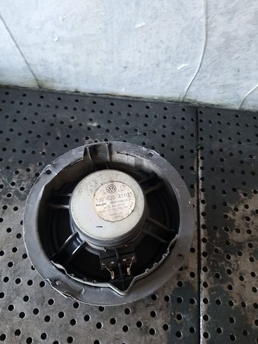 Boxa audio stanga fata vw golf 4 1j 1j0035411g