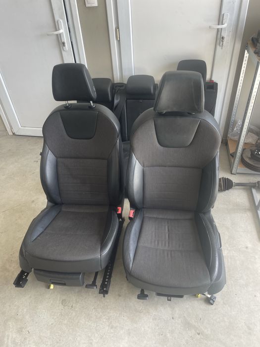 Седалки за Шкода Октавия 3