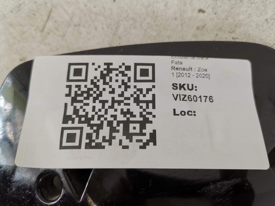 Рено Зое / Renault Zoe 1 Емблема за предна броня - Оригинална, в добро