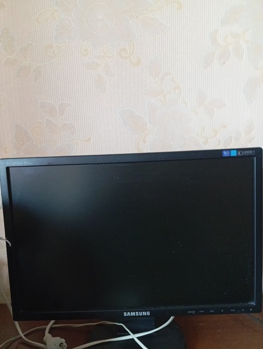 Продается монитор Samsung 943NW
Samsung 713N —
