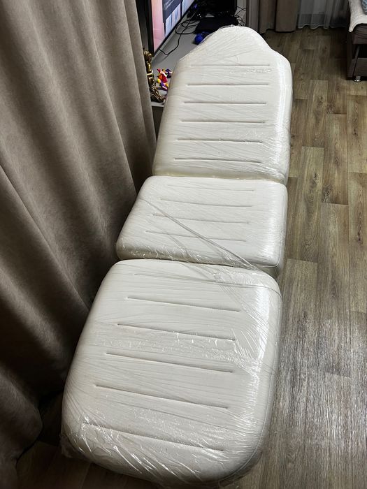 Кушетка косметологическая