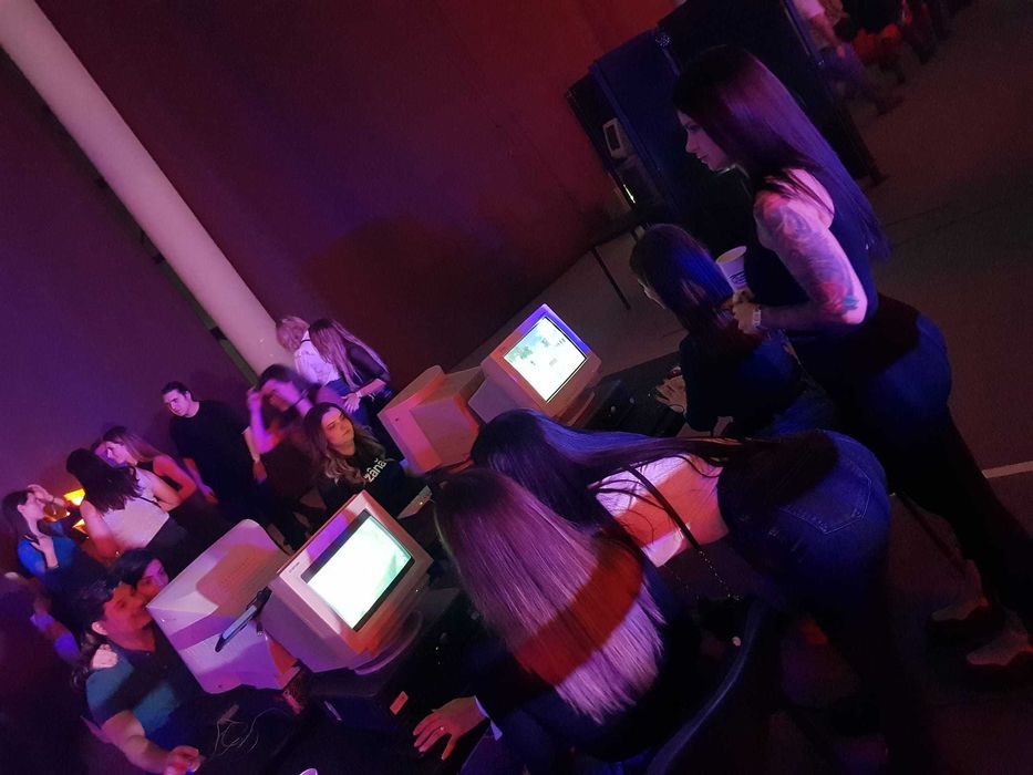 Organizat Eveniment Retro Gaming LAN Party Divertisment Oldies TV PC