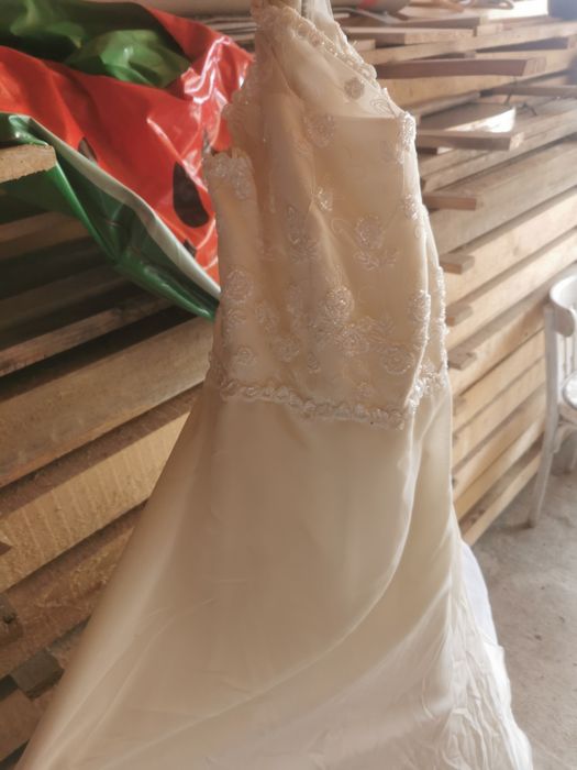 Vând rochie mireasa în stare foarte bună
