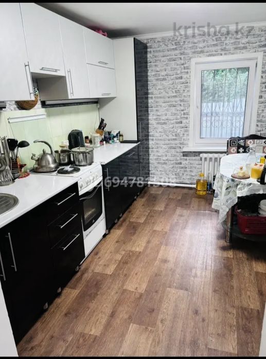 Продаётся дом с участком 10 соток