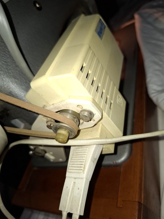 Mașină de cusut casnică