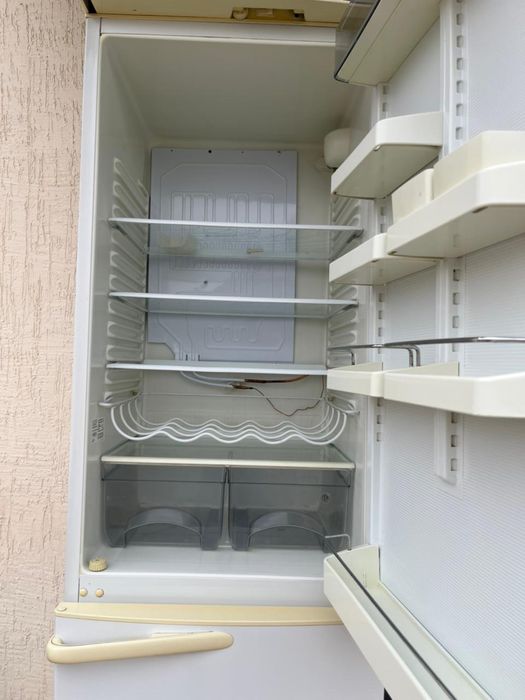 Продам холодильник