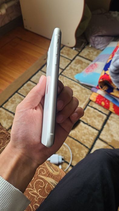 iPhone 11 128 talik katobka stochna
