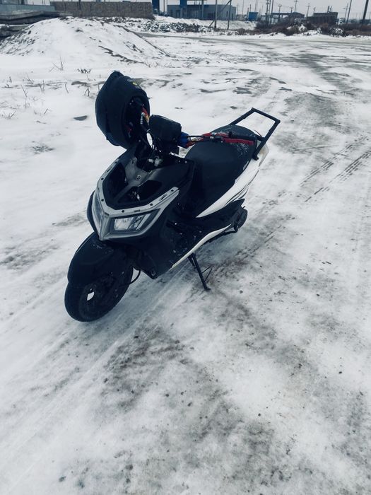 Moped M8 stunt satylady