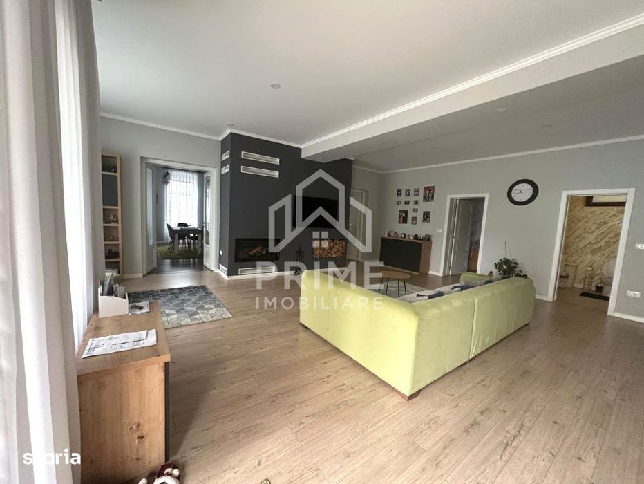 Casa complet renovata | Ultracentral | 4 camere | Teren 829 mp | Aiud