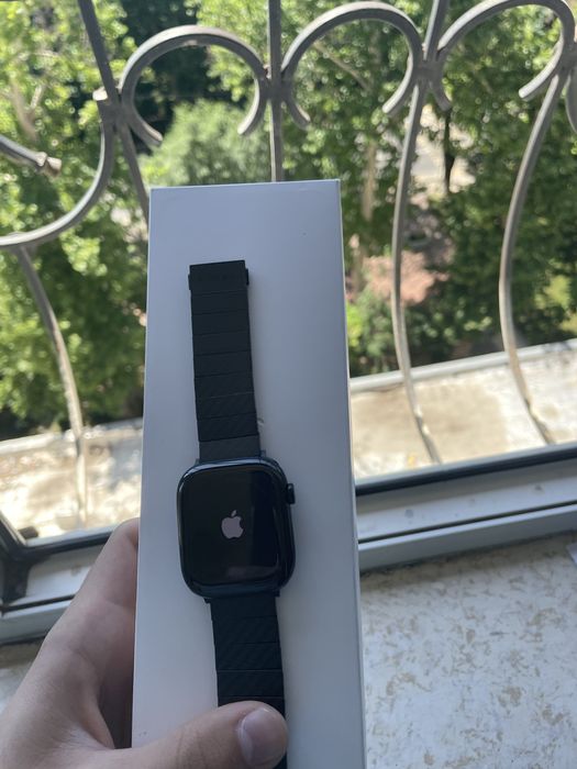 apple watch 11/46 100%