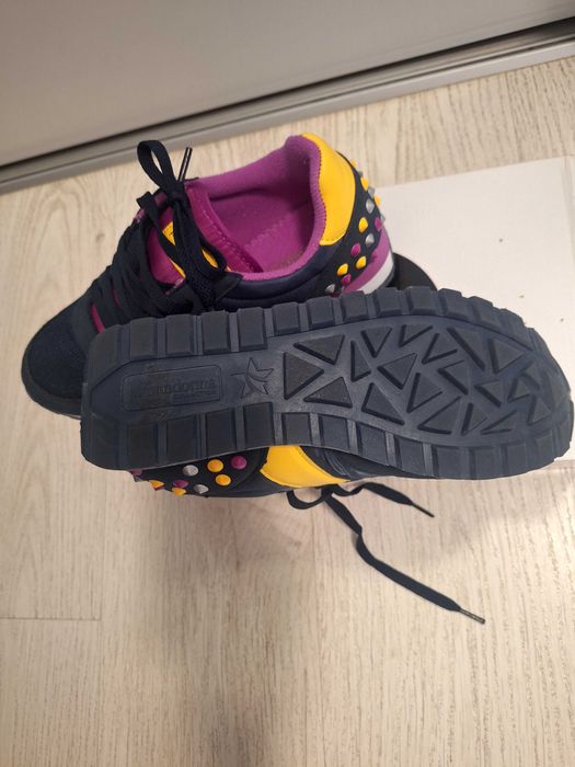 Încălțăminte casual mărimea 38.