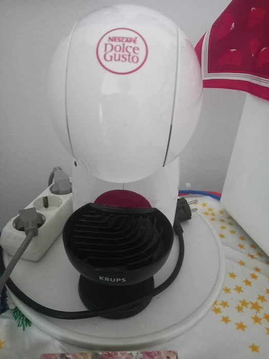 Продавам кафе-машина,,DolceGusto"