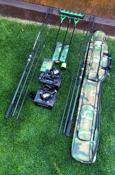Set Feeder,2 Lansete Carbon Gold Shark Feeder 3,90 metri,2 Mulinete HFR 5000 cu Baitrunner+Senzori+Suporți+Geanta,2 Monturi+Matriță,Fir
