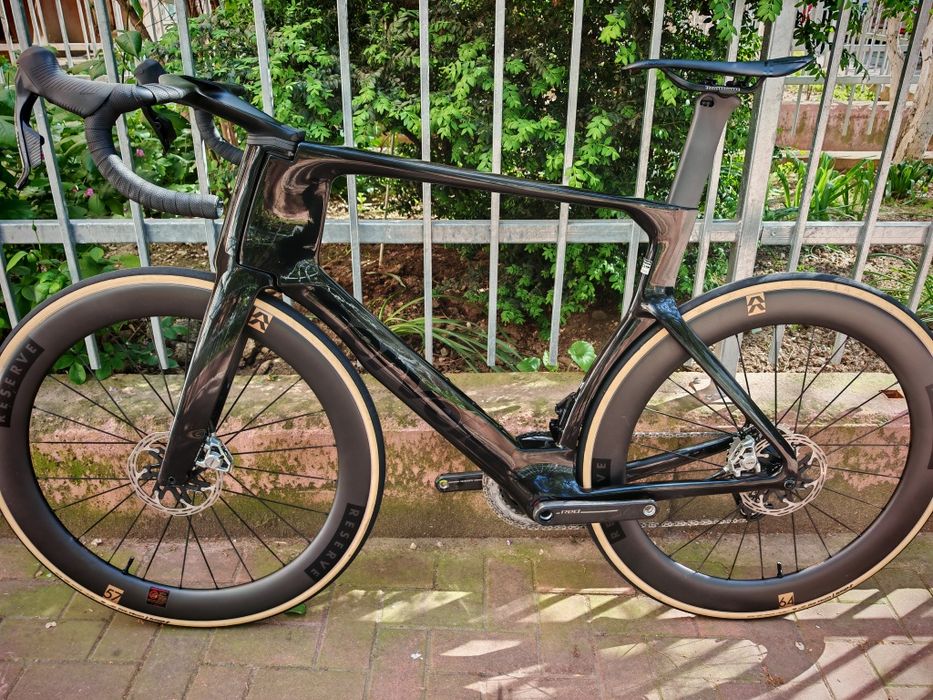 Bicicleta cursiera carbon Cervelo S5 size 61 Sram Red E1 Powermeter Reserve  64/57 stare F bună