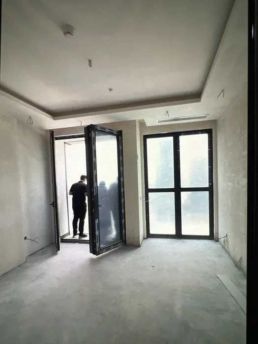 Nest One 2 xonali korobka Sotiladi B blok: Oynalar Xiltonga qaragan