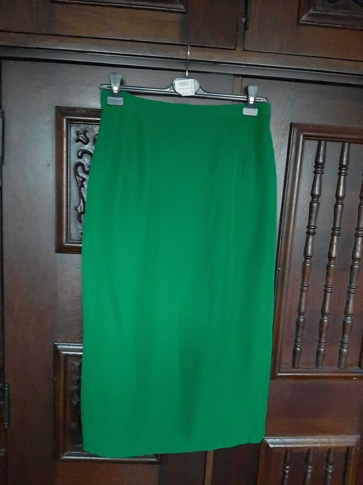 Costum femei ( Bleizer + fusta lunga ) culoare verde