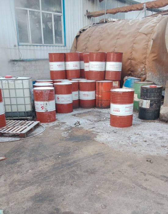 Железные бочки 200 литров.