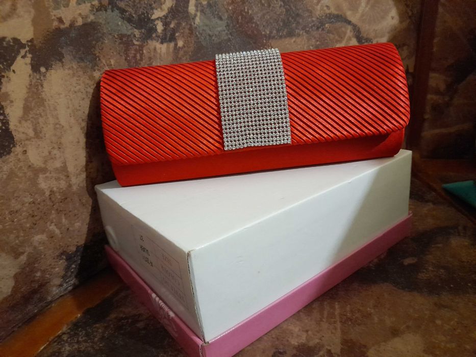 Официални обувки, официална чанта клъч