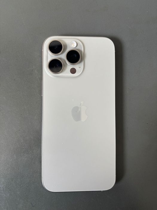 iPhone 16 pro max  256 гб