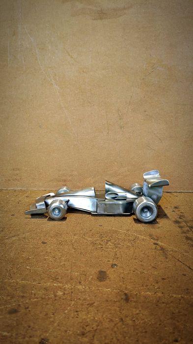 Машинка болид f1