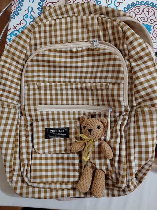 Продам рюкзаки в хорлшем состоянии.